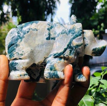 Beeld, NO RESERVE - Big Genuine Moss Agate Carved Rhino -