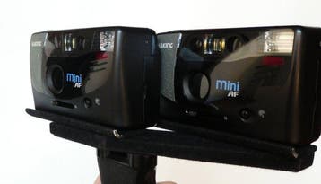 Analoge Stereo Camera set - 2x Haking Mini AF met Motor