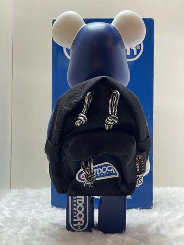 Medicom Toy - BE@RBRICK 400% OUTDOOR PRODUCTS Bearbrick with, Antiquités & Art, Art | Peinture | Moderne