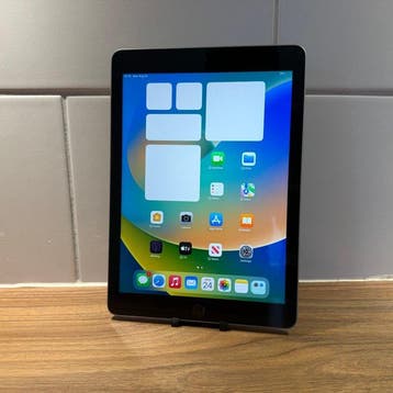 Apple iPad (5th Generation) 128GB Wifi - Mobiele telefoon