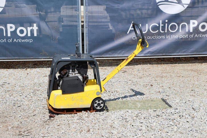 Veiling: Trilplaat Wacker Neuson DPU3050 Benzine 2016, Articles professionnels, Machines & Construction | Autre, Enlèvement
