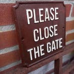 Plaque - Veuillez fermer la porte. - Fonte