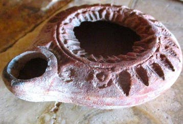 Oud-Romeins Terracotta Versierde olielamp met laurier - Het, Antiek en Kunst