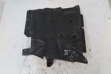 Onderpan brandstoftank rechts achter BMW G20 G21 7435570, Verzenden