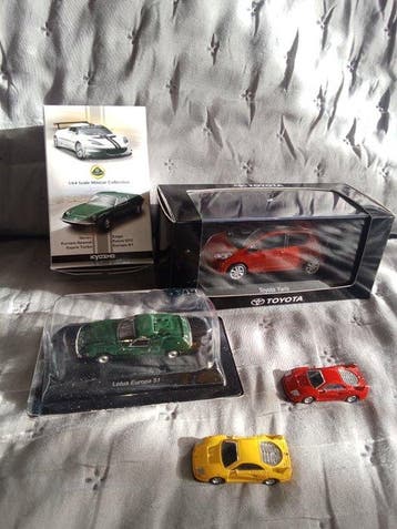 Kyosho 1:64 - Voiture miniature (4) - Toyota Yaris; Lotus