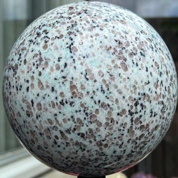Grande sphère Kiwi Lotus Jasper de qualité Cristal - Hauteur