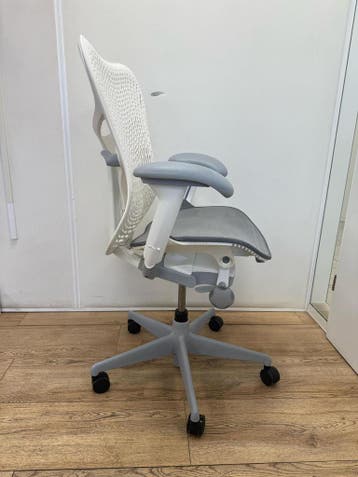 Refurbished Herman Miller 2 Mirra Alpine - Witte Bureaustoel, Verzenden, Wit, Zo goed als nieuw, Bureaustoel