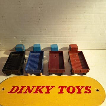 Dinky Toys 1:43 - Modelauto (4) - Dinky Toys - Mechanisch, Nieuw