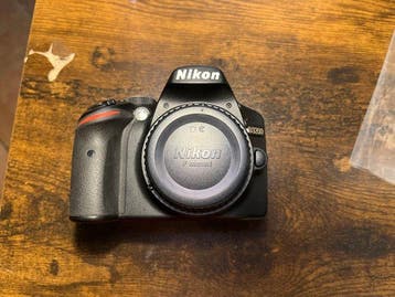 Nikon D3200 DSLR Body - AF-S DX Nikkor 18-55mm f/3.5-5.6G ED, Nieuw