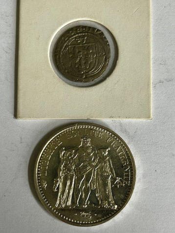 Frankrijk. Lot van 2 zilveren munten (Charles VI Blanc, Postzegels en Munten