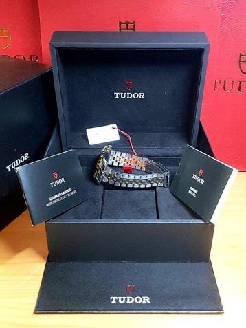 Tudor - Classic Geneva Date - GOLD DIAMOND DIAL - 38mm -, Bijoux, Sacs & Beauté, Montres | Anciennes | Antiquités