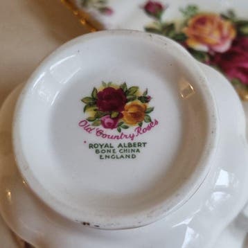 Royal Albert - Theeservies (19) - Old country roses -