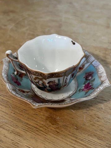 Tasse et soucoupe (2) - Porcelaine