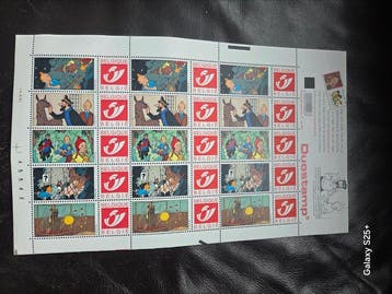 Tintin - 3 planches neuves de timbres tintin soit 70