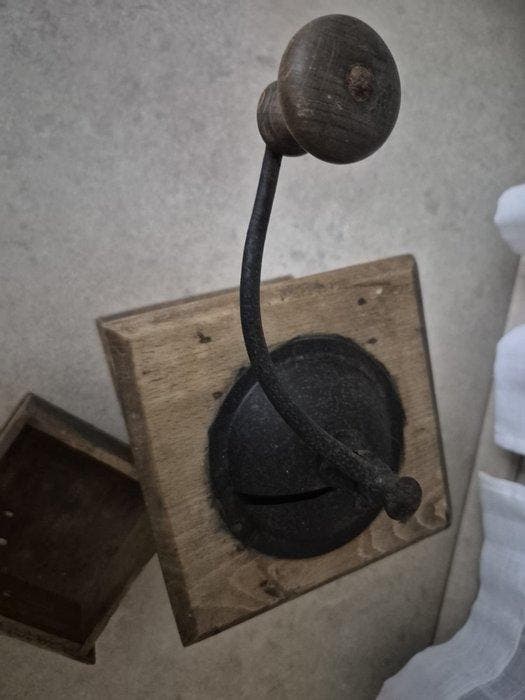 Peugeot - Koffiemolen - Hout, IJzer, Antiek en Kunst, Antiek | Keukengerei