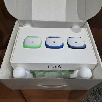 Apple iBook G3 Clamshell - Key Lime (Lime Green) 366MHz -, Nieuw