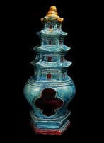 Oud-Chinees - Pagode en turquoise geglazuurd sancai-keramiek