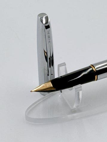 Waterman 18K Gold Nib Fountain Pen Silver Black France, Nieuw