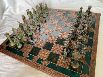 Schaakspel - Ambachtelijk met de hand vervaardigde set in, Antiquités & Art