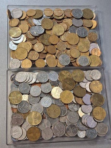 Slowakije. Lot of 650 coins, various metals and