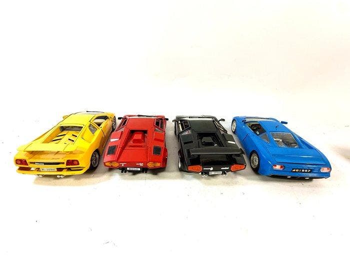 Bburago 1:18 - Modelauto (4) - Bburago - Lamborghini, Hobby & Loisirs créatifs, Voitures miniatures | 1:5 à 1:12