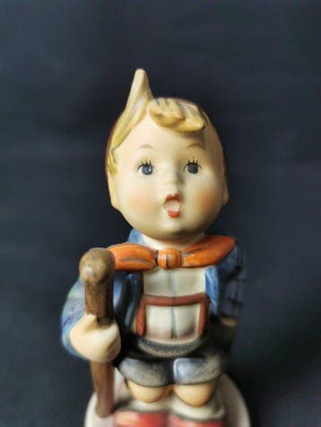 Beeldje - Goebel Hummel W Germany Hummel 16/1, Little