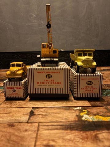 Dinky Toys 1:43 - Camion miniature (3) - Leyland Comet;