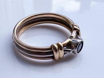 Ring - 14 karaat Geel goud, Witgoud - 0.46ct. tw. Saffier, Nieuw
