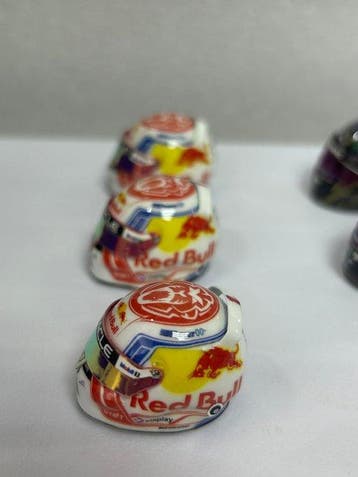 JFCreations 1:12 - Modelauto (13) - 13 Mini Helmets F1 Scale
