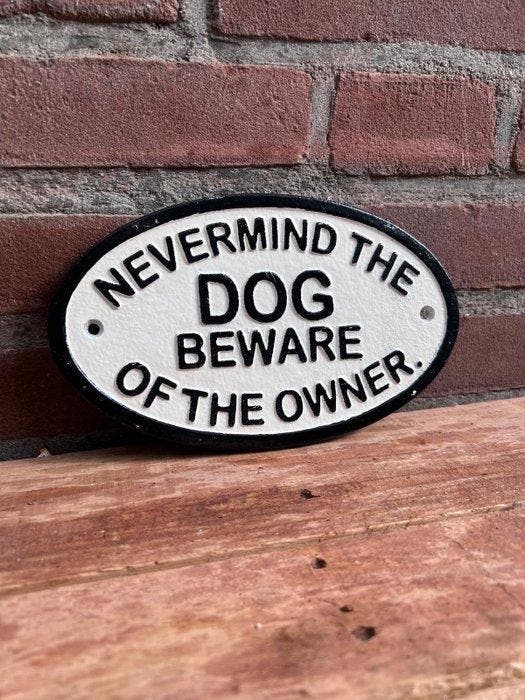 Decoratief ornament - Never Mind the Dog - Europa, Antiek en Kunst, Curiosa en Brocante