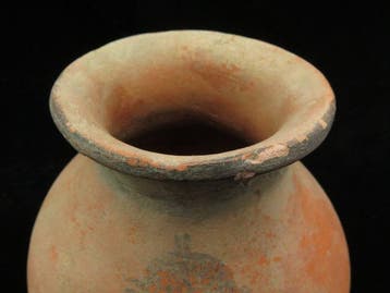 Indus Vallei Terracotta Vaas met zonneschijf-ornamenten - 14