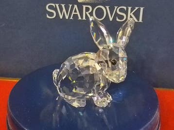 Swarovski - Beeldje - Rabbit sitting - 905777 - Box +