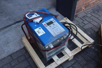 Veiling: Acculader Alltrac 80D75 2012, Zakelijke goederen, Machines en Bouw | Overig, Ophalen