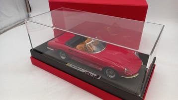 BBR 1:18 - Voiture miniature - Ferrari 365 California 1966, Nieuw
