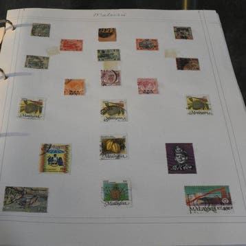 Monde - Le monde des timbres en 6 albums