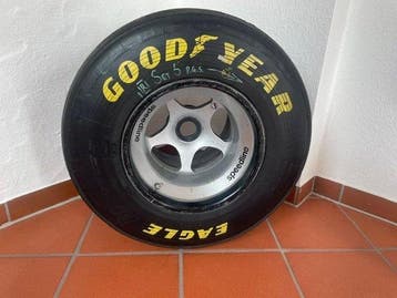 Sauber - 1996 - Pneu monté sur jante