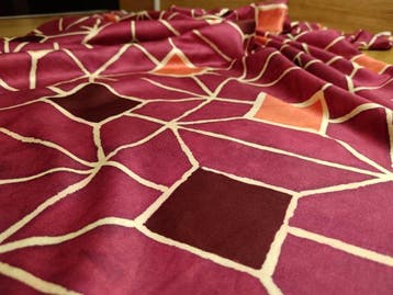 Satijn van viscose E 393 Maat 6x1,50 m - Textiel - 600 cm -