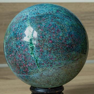 Ruby in Kyanite Qaulity sphere Kristal - Hoogte: 10.3 cm -