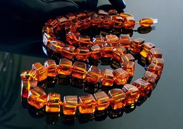 Amber Unieke Baltische barnsteenketting - kubusvormige