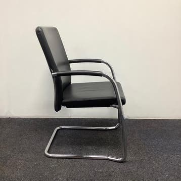 vergaderstoel / stapelstoel, zwart leren bekleding - chroom