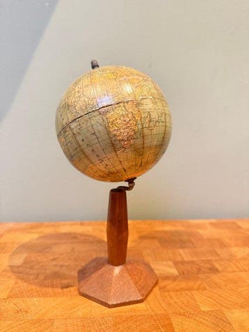 Tabletop globe - Dr. A. Krause - Prof. Dr. A. Krause 12 cm -