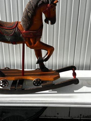 Cheval à bascule - Horse On Wheels With Bow Rocker Stand