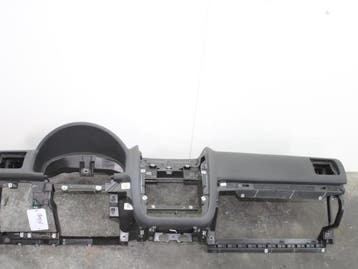Dashboard Volkswagen Golf O70404