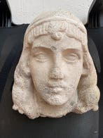 Sculpture, Volto di Cleopatra - 38 cm - Pierre