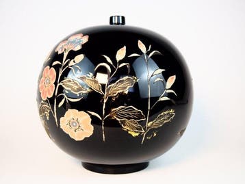 Vase à fleur unique - Bois laqué - Vase gravé à motifs