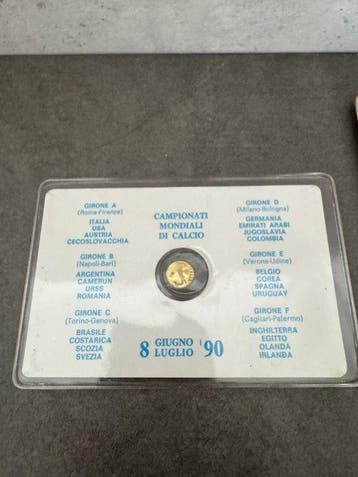Kit vintage Mondiali di calcio Italia 90 , figurine Panini, Collections