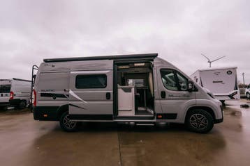 McLouis Menfys Van 4 Prestige nieuw, daginschrijving 71447, Caravans en Kamperen, Mobilhomes, Automaat, Buscamper of Camperbus