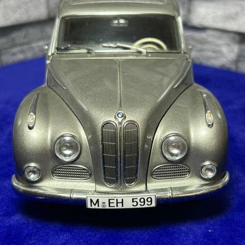 Autoart 1:18 - Modelauto - BMW 502 (Grigio Titanio) 2002 -, Hobby en Vrije tijd, Nieuw