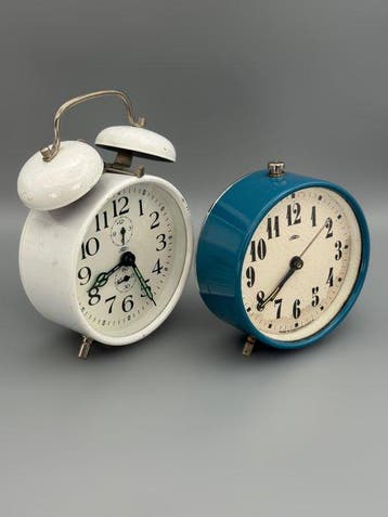 Horloge de table (2) - Prim Alarm Clock Set – Czechoslovakia