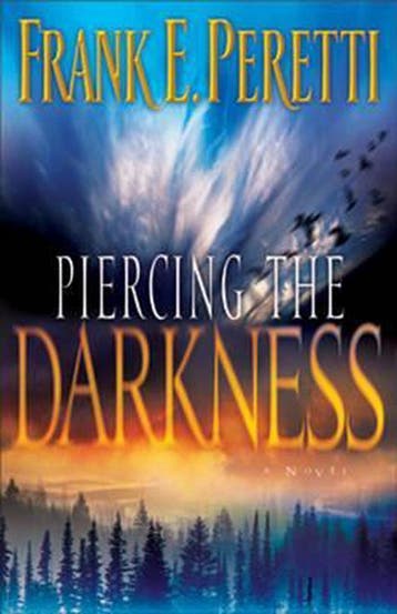 Piercing the Darkness 9780891075271 Frank Peretti, Verzenden, Gelezen, Frank Peretti